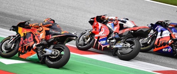 Uscite di pista e penalità: rimettiamo erba e sabbia?
