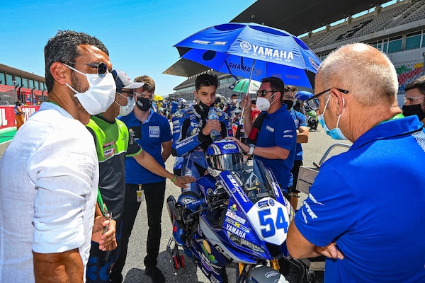SSP300 Teruel, Superpole: Sofuoglu poleman, Rodriguez Nunez ripescato