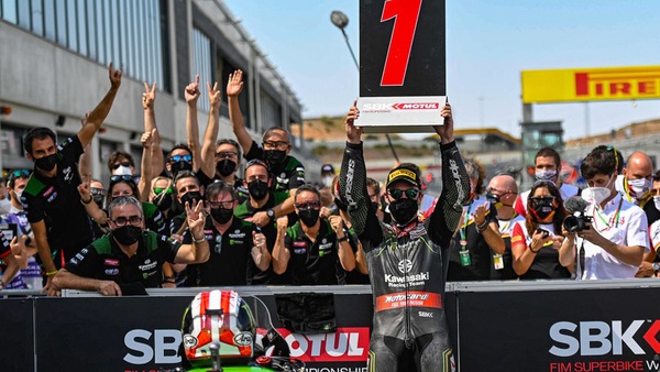 SBK Teruel, Rea: “Rinaldi merita una moto ufficiale”