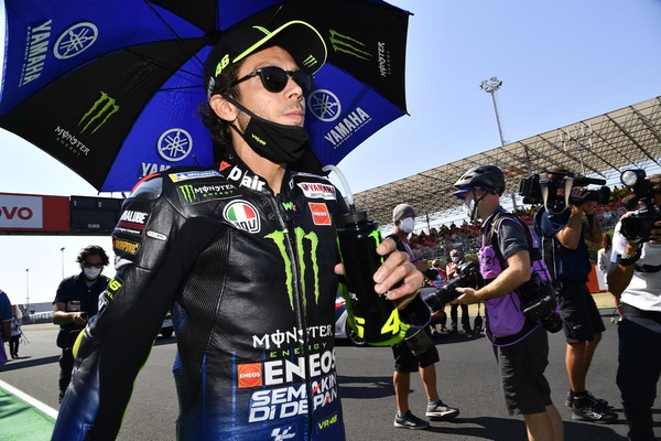 MotoGP, Rossi: “Poteva essere un podio storico con Pecco e Franco e invece...”