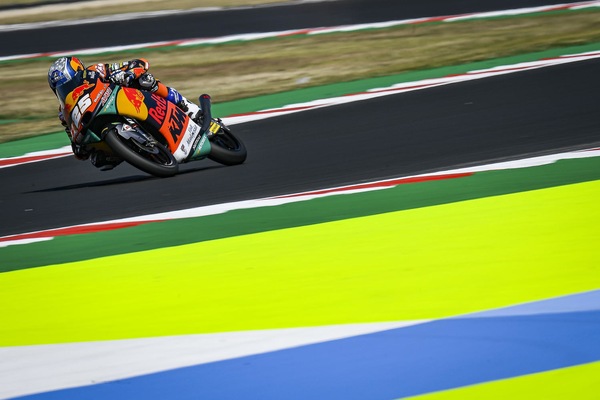 Moto3, GP Emilia Romagna: Fernandez in pole, Arbolino secondo