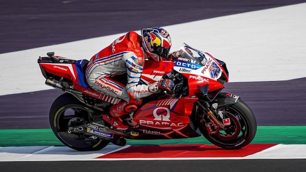 MotoGP, GP Emilia Romagna: Miller fermato da una visiera a strappo