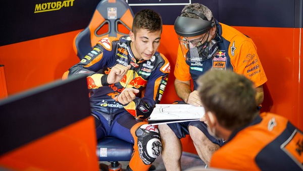 Moto3 Barcellona, FP1: Fernandez inseguito da Fenati e Arbolino