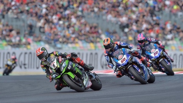 SBK, a Magny-Cours si frena per il 31% della gara