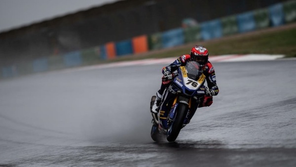 SBK Magny-Cours, FP3: Baz vola, Rea cade e si perde