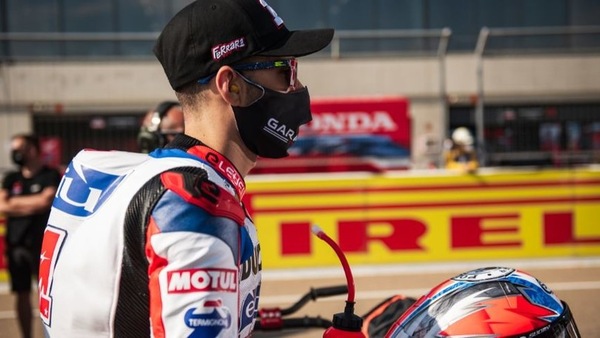 SBK, Cavalieri conclude il CIV, Barni con Ferrari all'Estoril