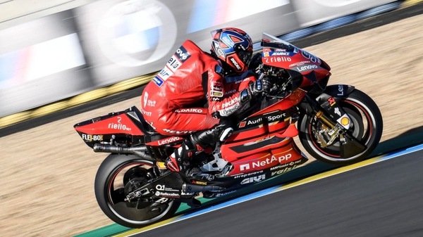 MotoGP, GP Francia: Petrucci vince davanti ad Alex Marquez