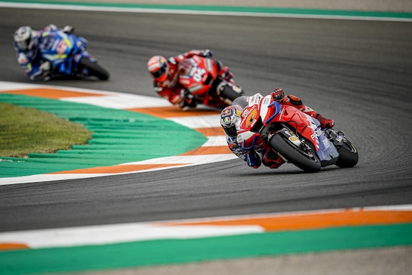 MotoGP: porte chiuse per i due Gran Premi di Valencia