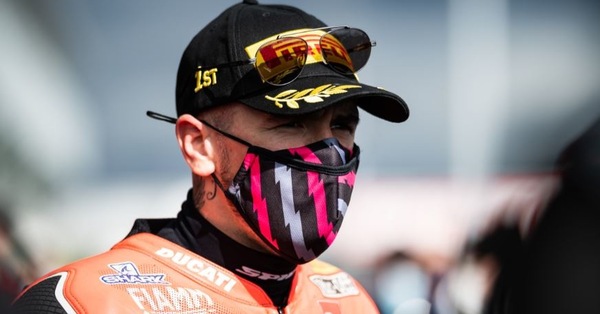 SBK Estoril, FP1: Redding attacca a testa bassa, Rea calcola