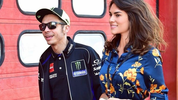 MotoGP, Pol Espargarò critica Rossi: “Chi vuole correre non va ai compleanni”