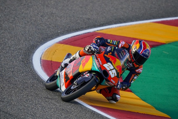 Moto3 Aragon: Fernandez in pole position, secondo Vietti