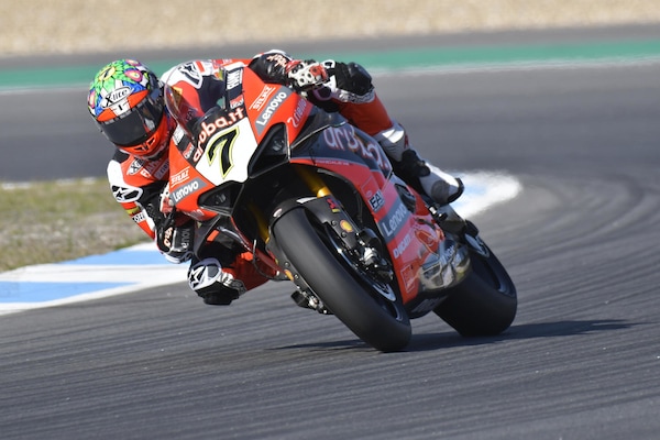 SBK Estoril, Davies: “La decisione Ducati? Impossibile non prenderla sul personale”