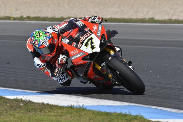 SBK Estoril, Davies saluta Ducati vincendo Gara 2