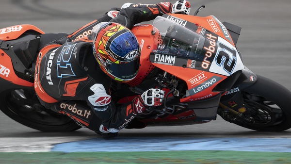 SBK Ducati: un errore sostituire Davies con Rinaldi