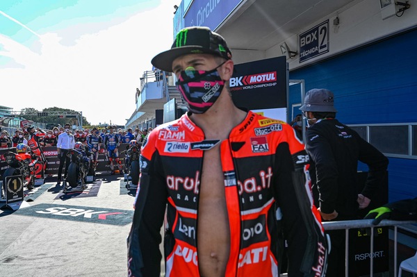 SBK: Scott Redding ha corso ad Estoril con una botta al piede!