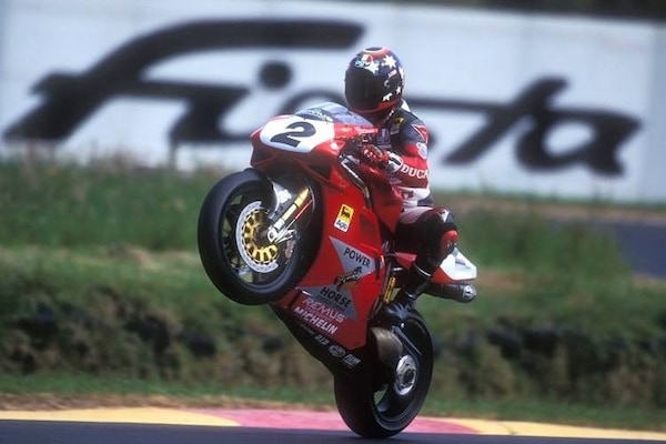 Accadde oggi: 24 anni fa, il primo titolo SBK di Troy Corser