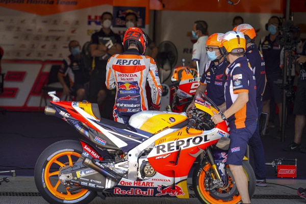 MotoGP, Yokoyama: “Senza l'infortunio di Marc la Honda non sarebbe cambiata”