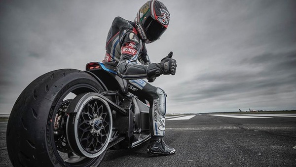 Max Biaggi a 408 km/h polverizza 12 record con la Voxan