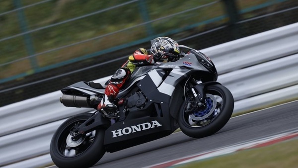 Test a Suzuka per la Honda CBR600RR 2021