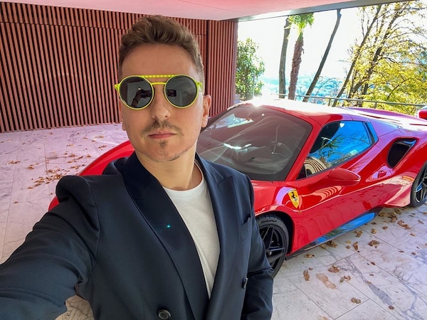 MotoGP, Lorenzo a ruota libera non risparmia una frecciata a Dovizioso