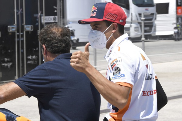 MotoGP, Dr. Costa: “Bisognava pensare prima al trapianto per Marquez”