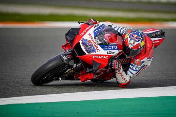 GP Valencia, Miller entusiasta: “Il grip e il passo sono fantastici”