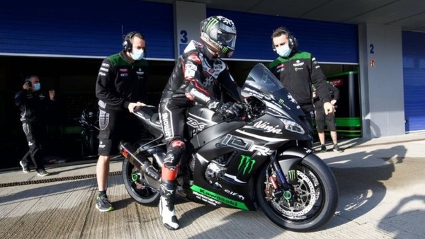 SBK, Test Jerez: Yamaha al top a metà giornata, Kawasaki prova il nuovo motore
