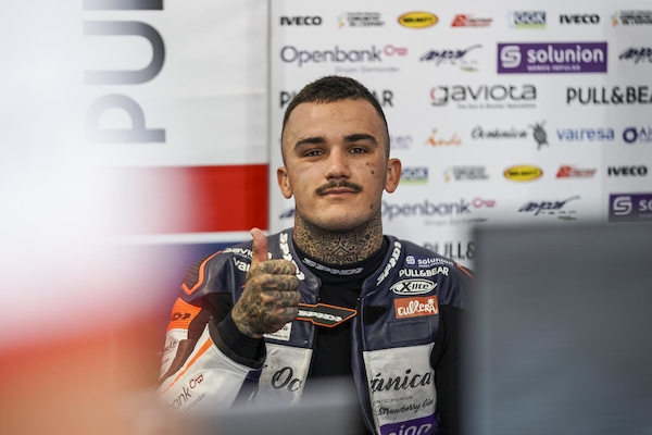 Moto2, GP Portogallo: Aron Canet miracolato, evita il disastro per un pelo