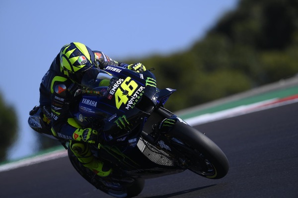 MotoGP, Briggs: “Rossi? Il cervello gli dirà sempre che vuole vincere”