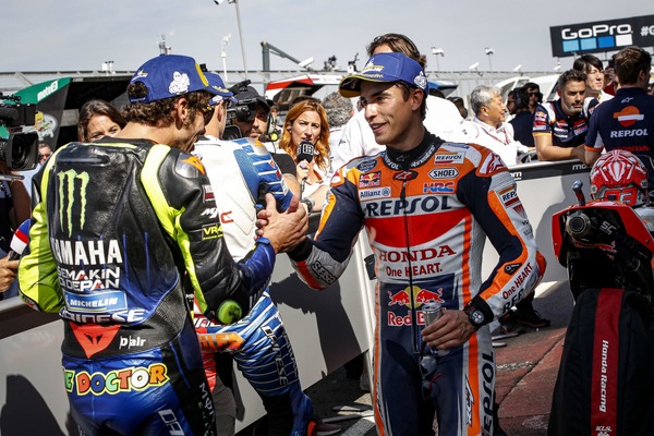 MotoGP, Haro: “Marc Marquez ha numeri migliori di Valentino Rossi”