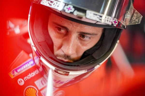 MotoGP, Chicho Lorenzo punge Dovizioso: “Passerà alla storia come un non campione”