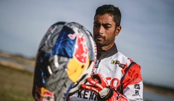 Dakar 2021, buone notizie per Santosh: si è svegliato dal coma