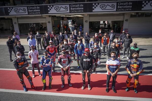 MotoGP, sfilata di stelle a Barcellona, con Fausto Gresini nel cuore