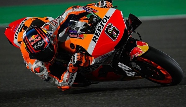 MotoGP, Test Qatar, Shakedown: Bradl lampo nel buio, luce per Bastianini