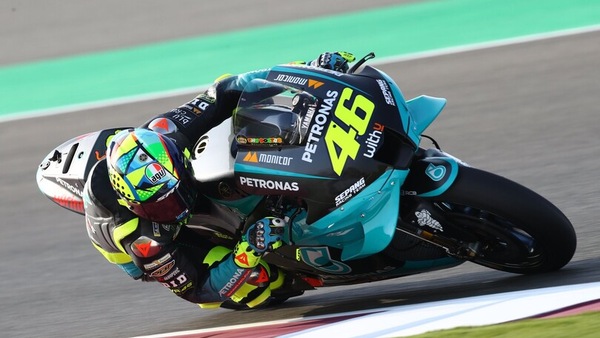 MotoGP, test Qatar: ottimo inizio di Espargarò e Aprilia, 6° Rossi