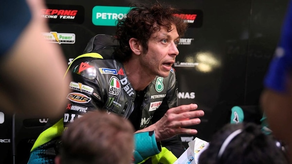MotoGP, vecchi problemi per Valentino: Rossi ultima Yamaha in Qatar