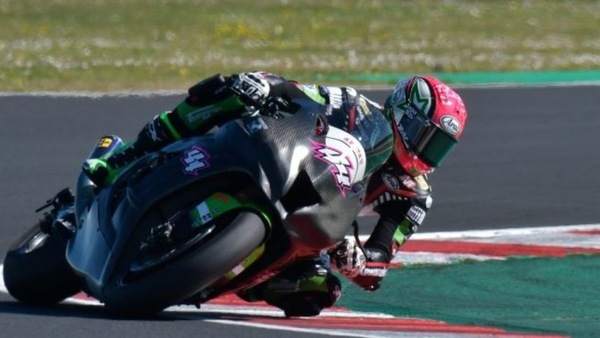 Test SBK Misano: Lucas Mahias in azione con la "vecchia" Ninja