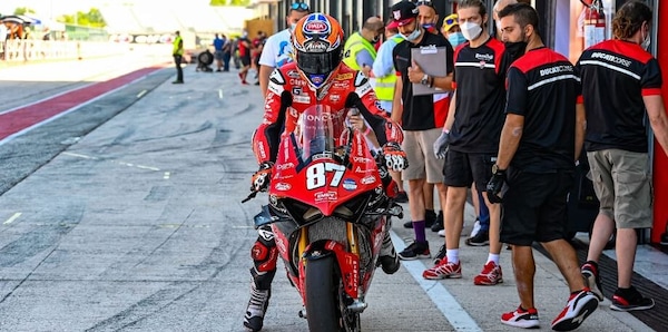 CIV Superbike, Zanetti: “Correre in Italia non è un ripiego professionale”