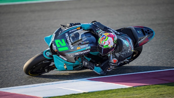 MotoGP, Qatar: Morbidelli al comando nelle prove libere 1, Rossi è nono