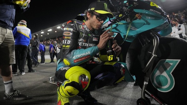 MotoGP, Lucchinelli: “Valentino Rossi? Largo ai giovani”