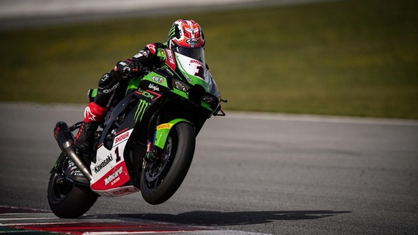 SBK test Barcellona: Rea il più veloce, Razgatlioglu positivo al Covid