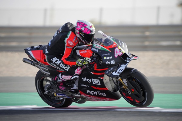 MotoGP Doha, FP1: Aprilia in vetta con Aleix Espargarò, Rossi solo 17°