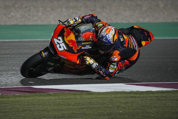 Moto2 GP Doha, risultati FP2: il rookie Fernandez domina la scena