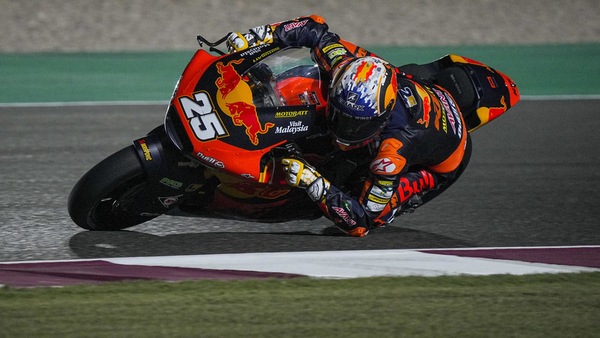 Moto2 GP Doha, risultati FP2: il rookie Fernandez domina la scena