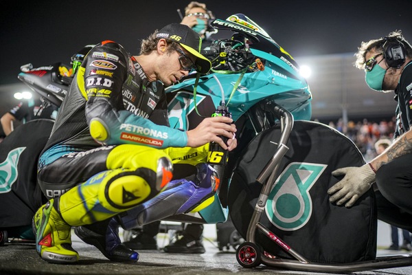 MotoGP Doha, Rossi: “Timidi passi in avanti, ma non sono soddisfatto”