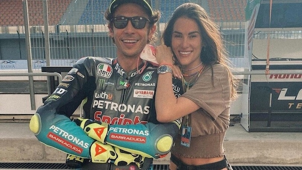 MotoGP, Francesca Sofia Novello svela i retroscena del lavoro da ombrellina