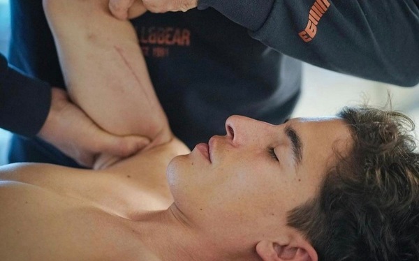 MotoGP, il fisioterapista di Marquez: “Non devi dimostrare niente”