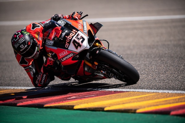 SBK test Aragon: Redding ad un passo dal record nel Day 2, Rinaldi 2°