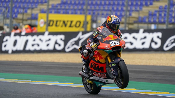 Moto2 GP Francia: Raul Fernandez da sballo, Bezzecchi sul podio