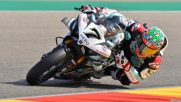 SBK Aragon: Davies chiude al comando le FP2, secondo Rea